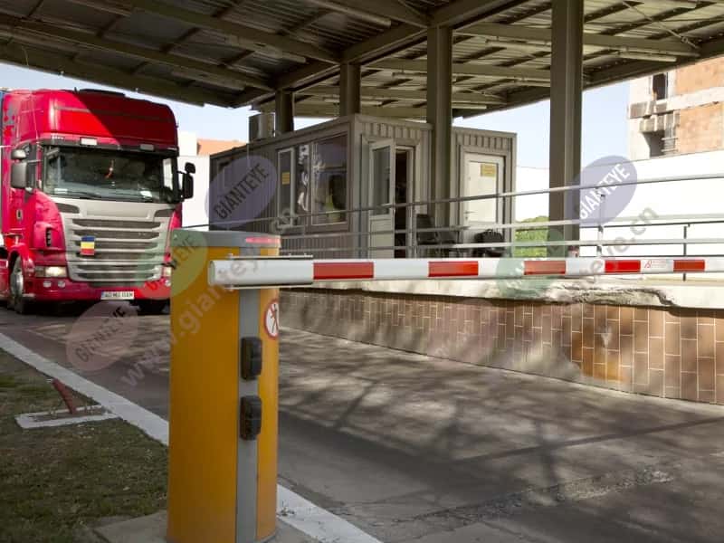boom_entrance_truck_01_1810_2600x1950.jpg.jpg