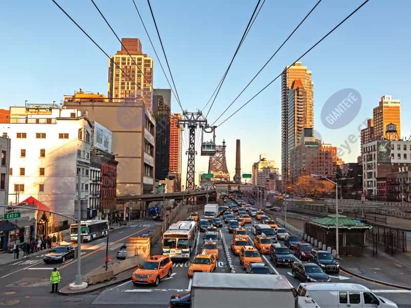 city_street_busy_manhattan_ny_1608_hi.png.jpg