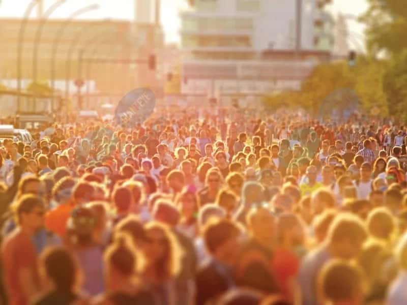 crowd_people_street_sunset_festival_1706_2600x1950.jpg.jpg