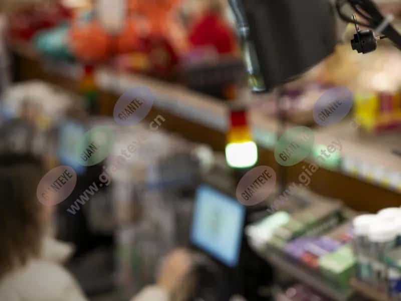f2108_self-checkout_grocery_store_01_2504_hi.jpg.jpg