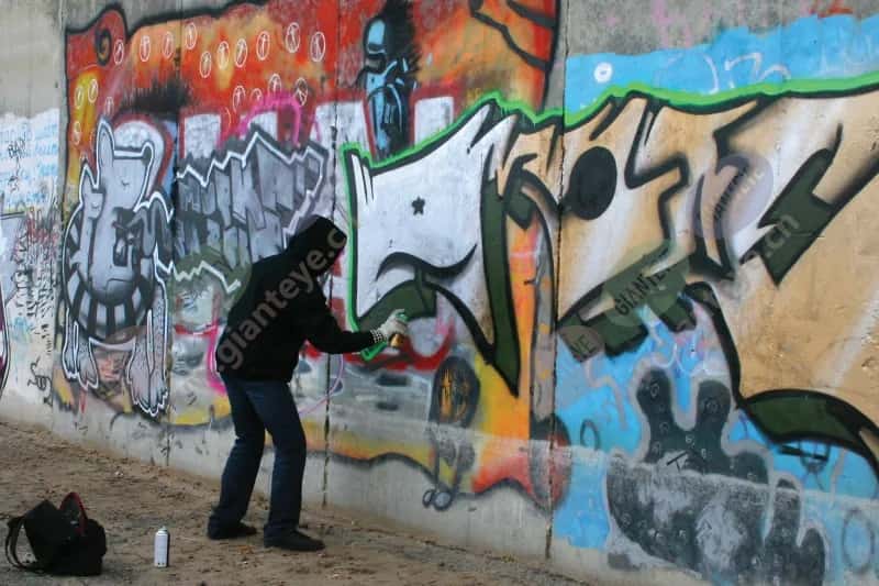 graffiti_man_vandalism_vandal_spraypaint_1805_1600x1067.jpg.jpg