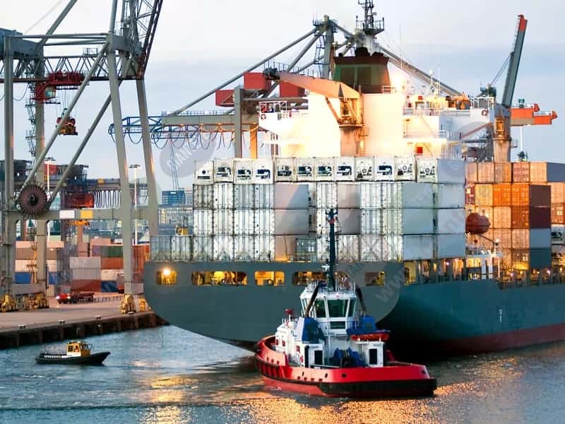 maritime_cargoship_containers_1103_3840x1536.jpg.jpg