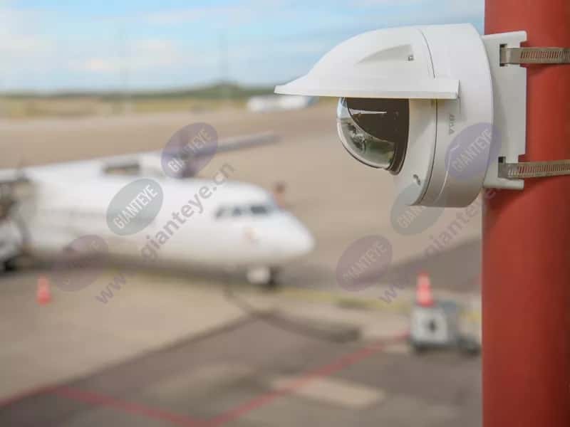 q3536_38lve_airport_tarmac_02_2107_hi.png.jpg